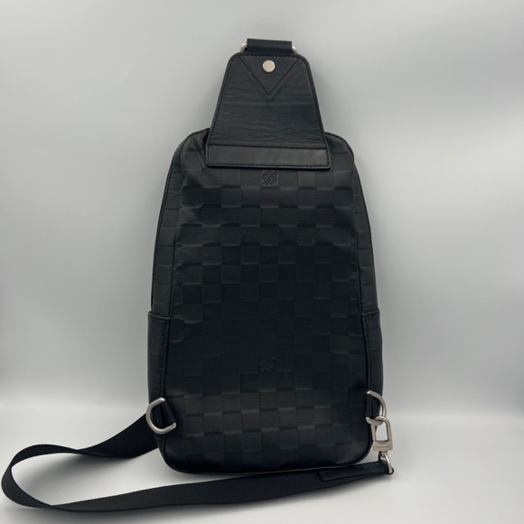 LV Avenue Slingbag preloved - Picture 2 of 13